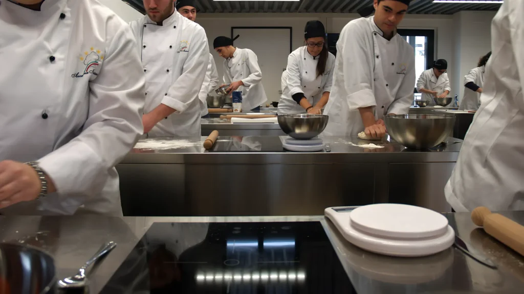 Panificazione Gourmet Lavorazione degli impasti in aula